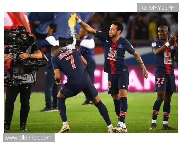 巴黎圣日耳曼与里昂的巅峰对决谁将笑到最后